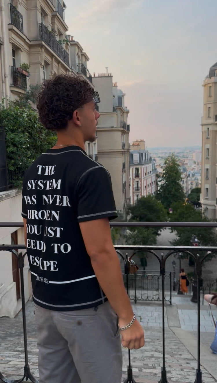 'Escape' Black graphic t-shirt