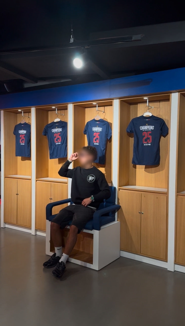 'Trust the Process' Black jumper